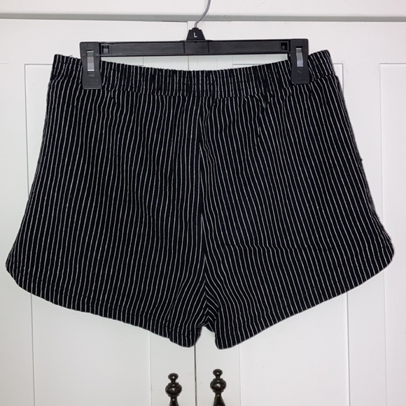 Forever 21 Pinstripe Linen Shorts - Picture 2 of 7
